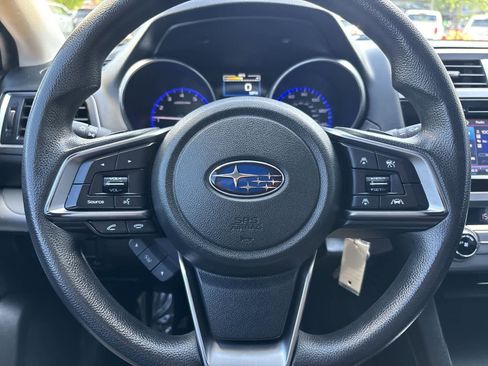 Used 2019 Subaru Outback 2.5i AWD/4WD image 11