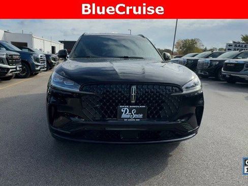 Used 2025 Lincoln Aviator Black Label image 3