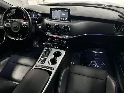 Used 2020 Kia Stinger GT1 AWD/4WD image 12