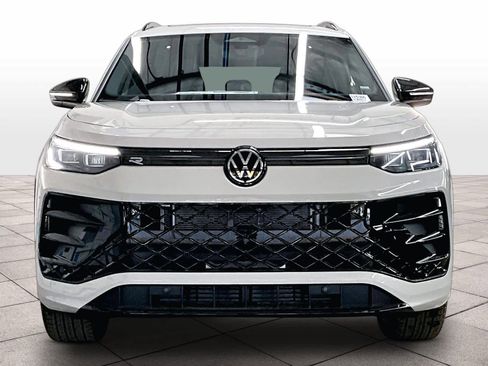 New 2026 Volkswagen Tiguan SE R-Line image 5