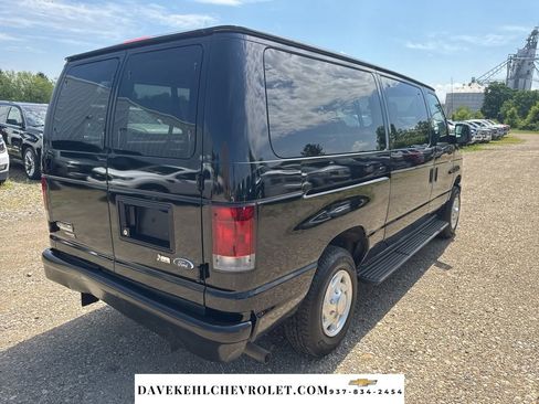 Used 2011 Ford E-150 and Econoline 150 Wagon RWD image 5