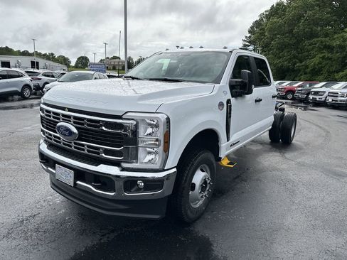 New 2025 Ford F350 XL w/ XL Chrome Package image 7
