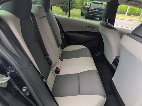 Used 2025 Toyota Corolla LE w/ LE Premium Package FWD image 31