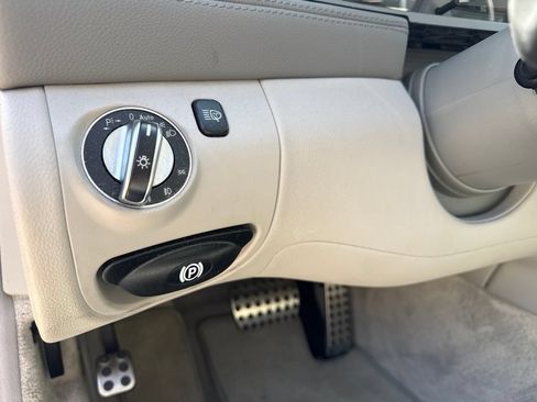 Used 2008 Mercedes-Benz SL 550 image 17