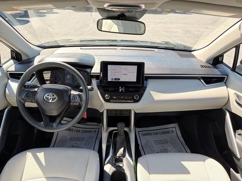 Used 2023 Toyota Corolla Cross L AWD/4WD image 13