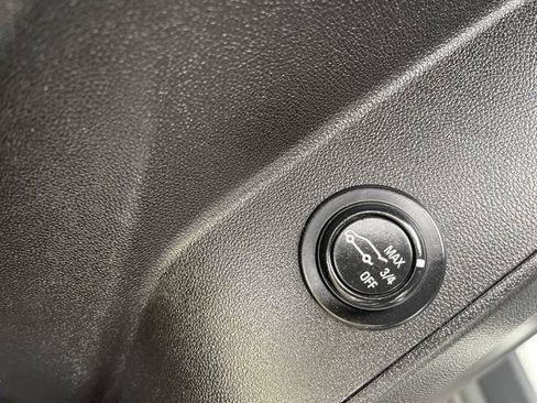 Used 2018 Chevrolet Equinox LT w/ LT True North Edition AWD/4WD image 17