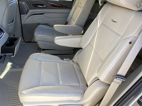 Certified 2024 Cadillac Escalade Sport Platinum image 18