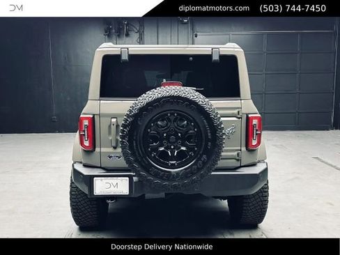 Used 2025 Ford Bronco Outer Banks AWD/4WD image 6