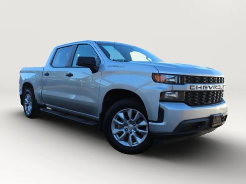 Used 2019 Chevrolet Silverado 1500 Custom w/ Custom Value Package image 6