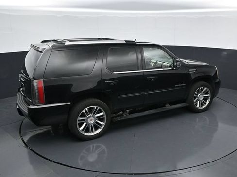 Used 2012 Cadillac Escalade Premium AWD/4WD image 27