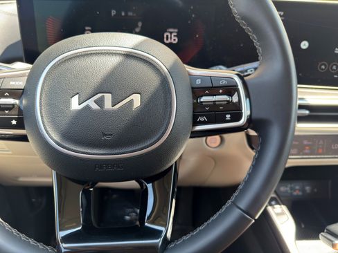 Used 2024 Kia Sorento S FWD image 20