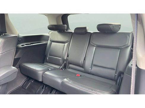 Used 2025 Ford Expedition Active AWD/4WD image 14