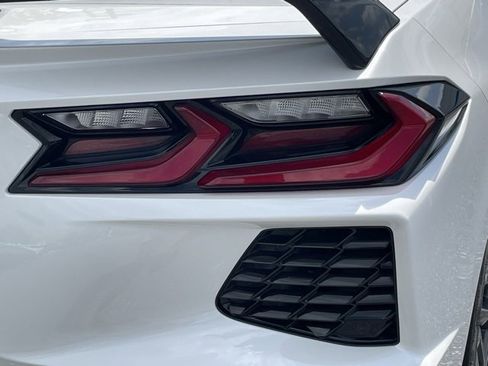 Used 2023 Chevrolet Corvette Stingray Premium Conv w/ Z51 Performance Package image 29