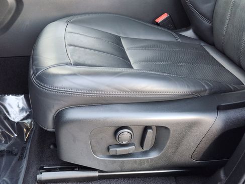 Certified 2022 Land Rover Range Rover Sport HSE Silver Edition image 27