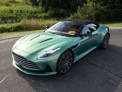 Used 2025 Aston Martin DB12 Convertible RWD image 54