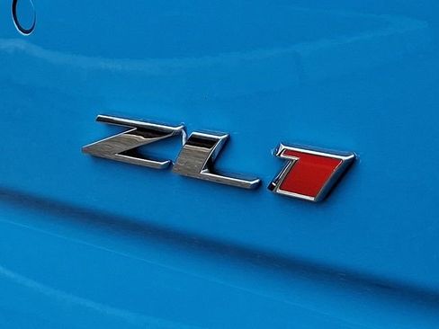 Used 2022 Chevrolet Camaro ZL1 image 30