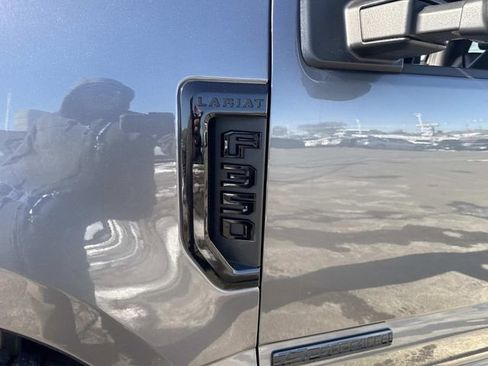 Used 2022 Ford F350 Lariat w/ Black Appearance Package image 10