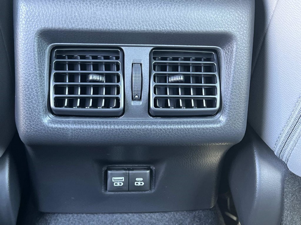 Used 2026 Toyota Camry SE FWD image 18