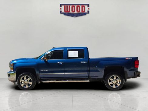 Used 2019 Chevrolet Silverado 2500 LTZ w/ LTZ Plus Package AWD/4WD image 4