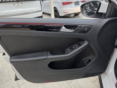 Used 2017 Volkswagen Jetta GLI FWD image 38
