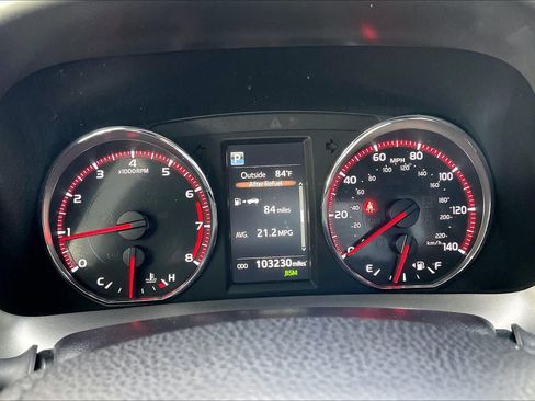 Used 2016 Toyota RAV4 SE FWD image 26