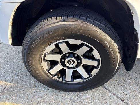 Used 2021 Toyota 4Runner TRD Off-Road image 10