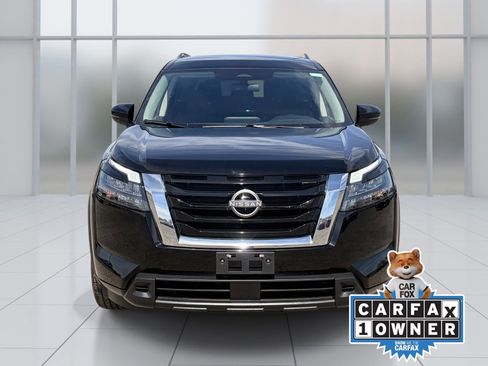 Certified 2024 Nissan Pathfinder SV FWD image 9