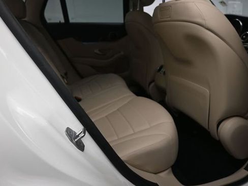 Used 2019 Mercedes-Benz GLC 300 image 26
