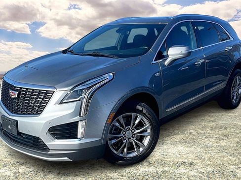 Certified 2023 Cadillac XT5 Premium Luxury image 3