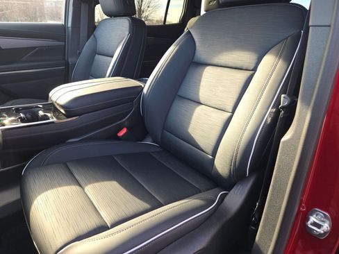 New 2026 Buick Enclave Sport Touring w/ LPO, Floor Liner Package FWD image 27