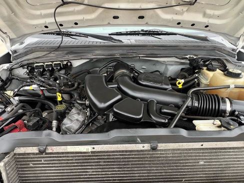 Used 2008 Ford F350 2WD Regular Cab Super Duty image 23