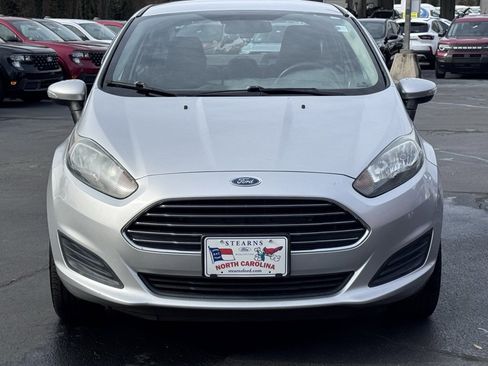 Used 2015 Ford Fiesta SE image 14
