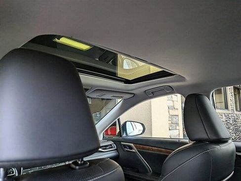 Used 2021 Lexus RX 350L Premium w/ Premium Package image 20