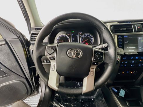 Used 2022 Toyota 4Runner Limited RWD image 18