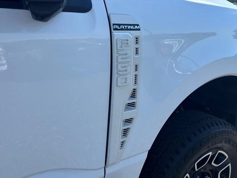 Used 2025 Ford F250 Platinum AWD/4WD image 11