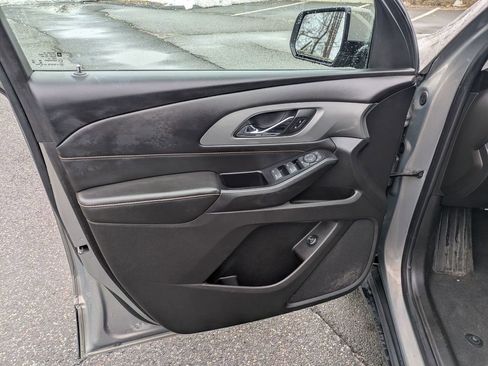 Certified 2019 Chevrolet Traverse LT image 9