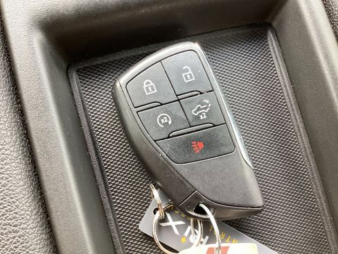 Used 2025 Chevrolet Silverado 1500 LT AWD/4WD image 36