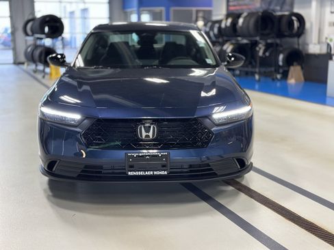 New 2025 Honda Accord SE image 2