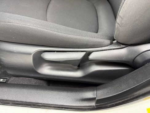 Used 2021 Toyota Corolla LE image 26