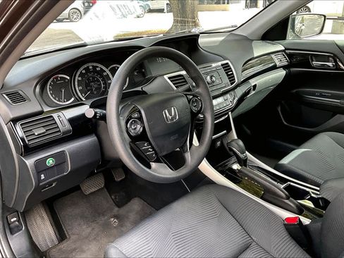 Used 2016 Honda Accord LX image 17