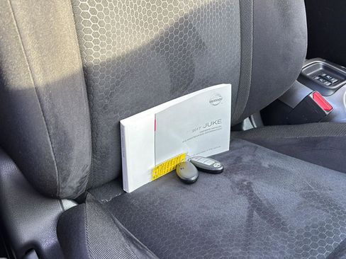 Used 2017 Nissan Juke SV image 16