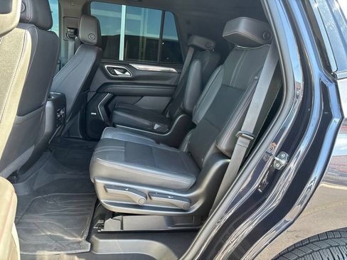 Used 2022 Chevrolet Tahoe RST w/ Luxury Package AWD/4WD image 13