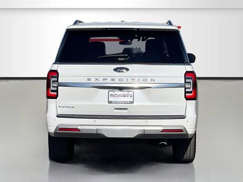 Used 2023 Ford Expedition Platinum AWD/4WD image 6