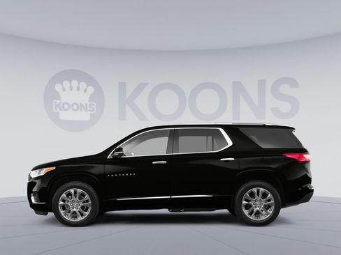 Used 2018 Chevrolet Traverse Premier w/ Redline Edition AWD/4WD image 2