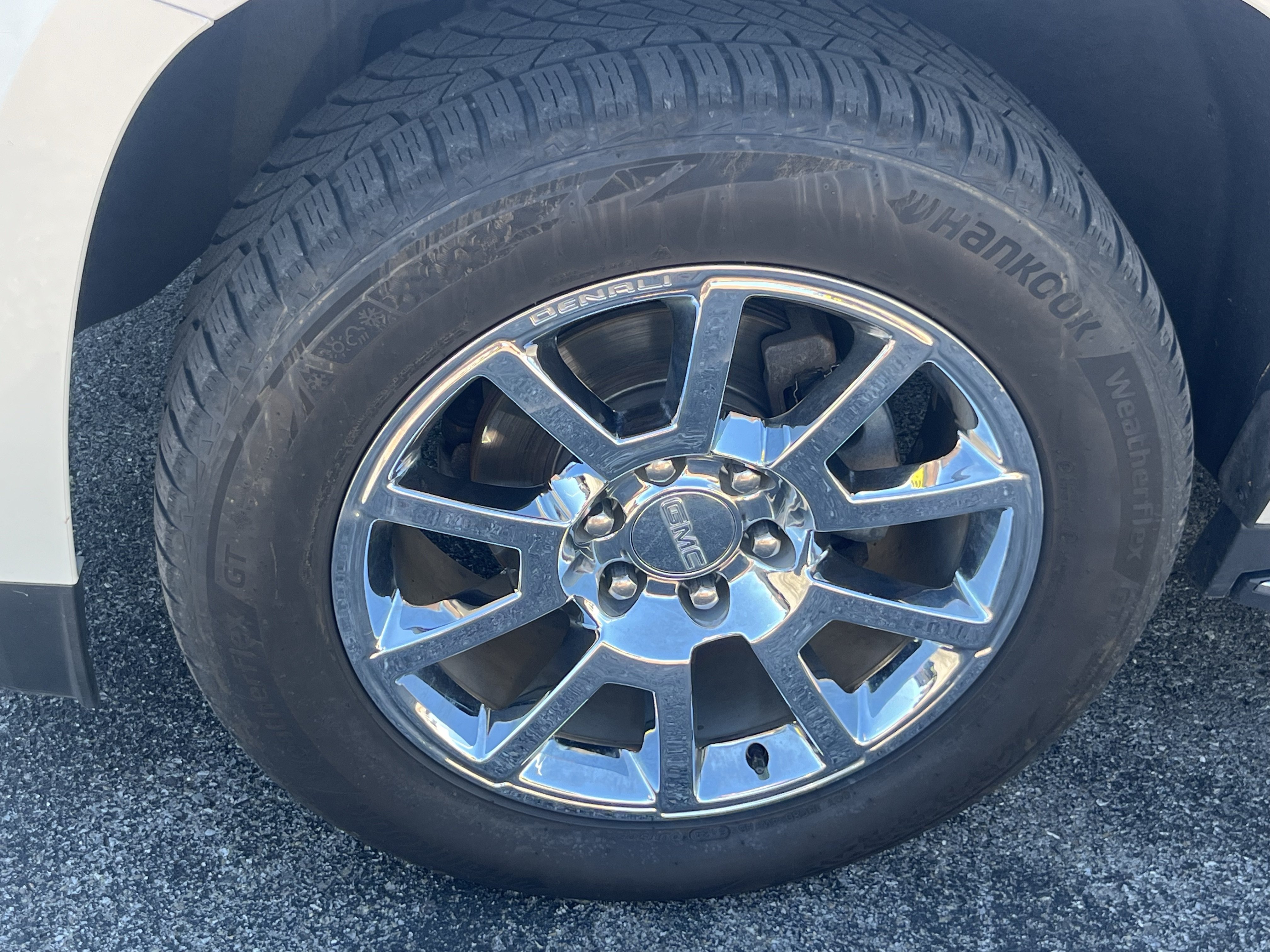 Used 2019 GMC Yukon XL Denali w/ Open Road Package AWD/4WD image 11