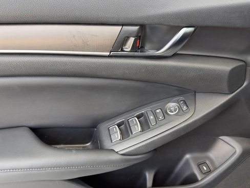 Used 2022 Honda Accord LX image 29