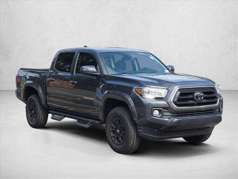 Used 2022 Toyota Tacoma SR5 RWD image 3