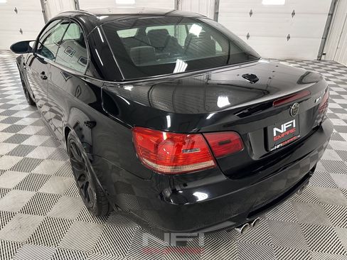 Used 2010 BMW M3 Convertible RWD image 19