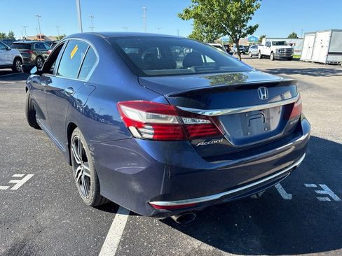 Used 2017 Honda Accord Sport image 7