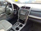 Used 2017 Toyota Camry SE image 3